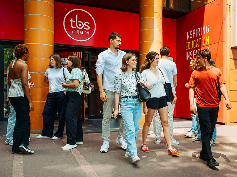 bachelor et apres poursuite etude