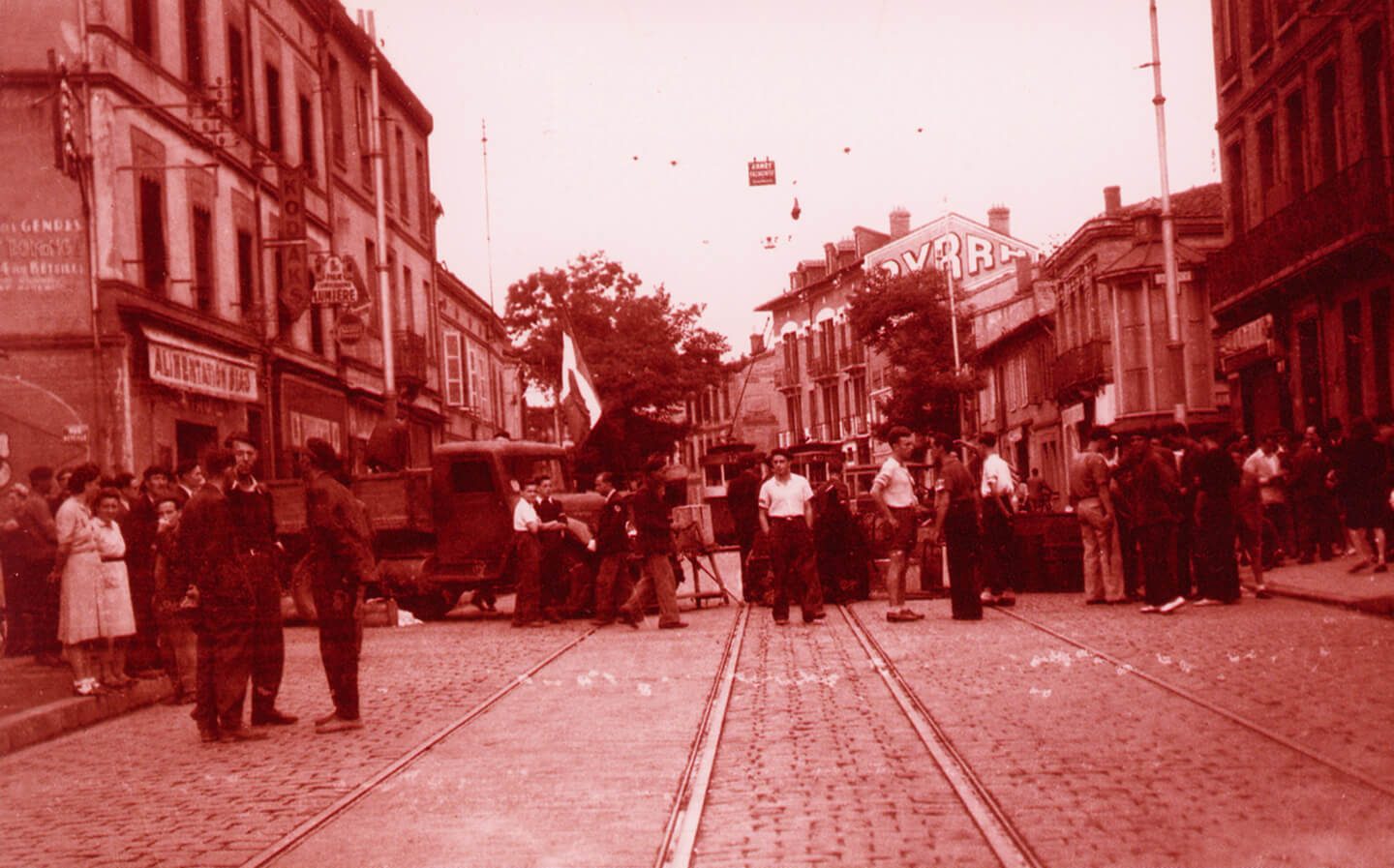 tbs 1939 barricades 1944