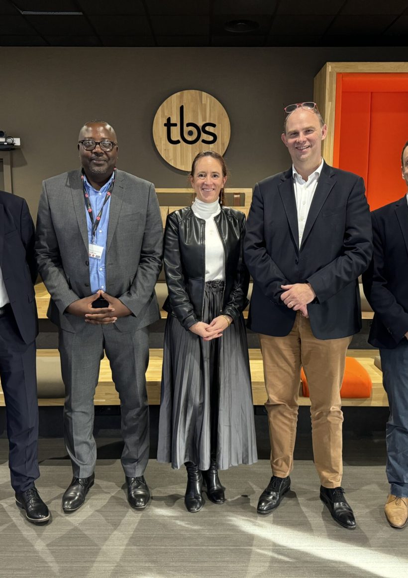 Signature APEM TBS Education groupe